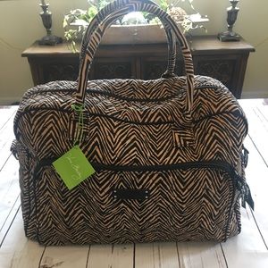 🌴SALE🌴Vera BRADLEY , Weekender , perfect size !
